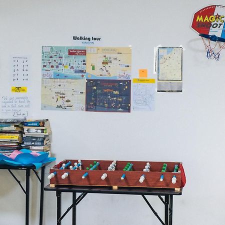 Dengba Hostel Γιανγκόν Εξωτερικό φωτογραφία