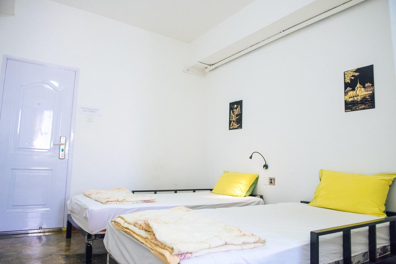 Dengba Hostel Γιανγκόν Εξωτερικό φωτογραφία