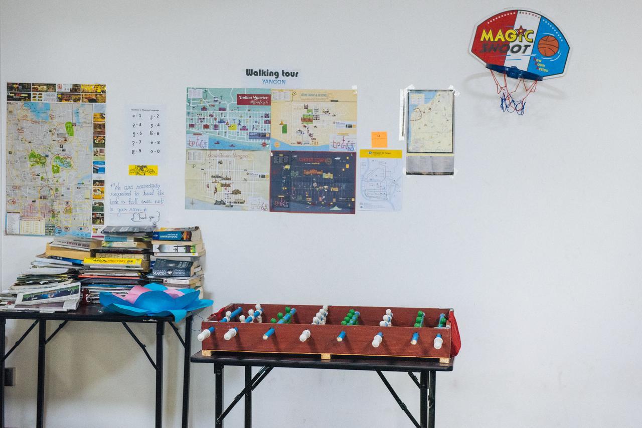 Dengba Hostel Γιανγκόν Εξωτερικό φωτογραφία