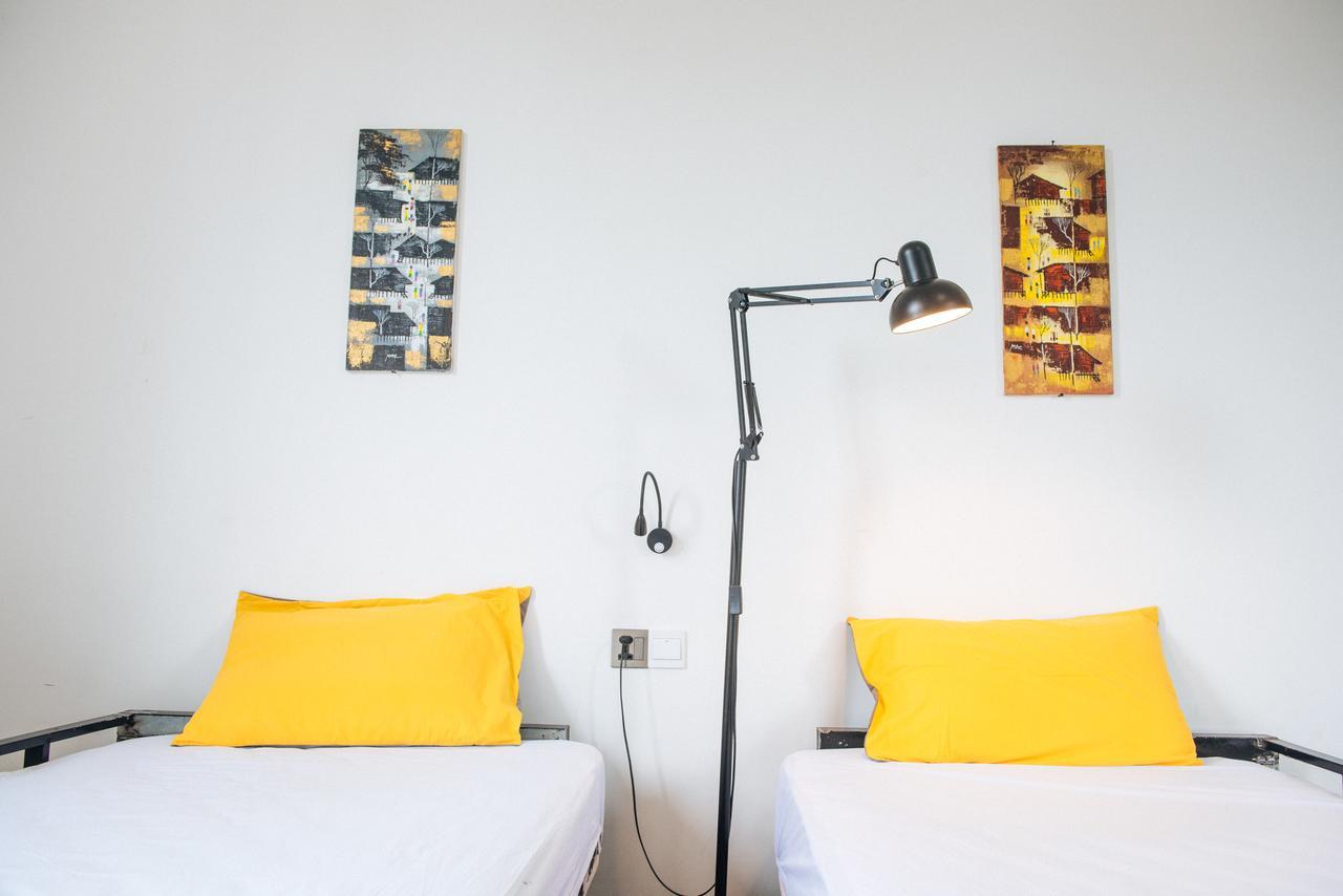 Dengba Hostel Γιανγκόν Εξωτερικό φωτογραφία