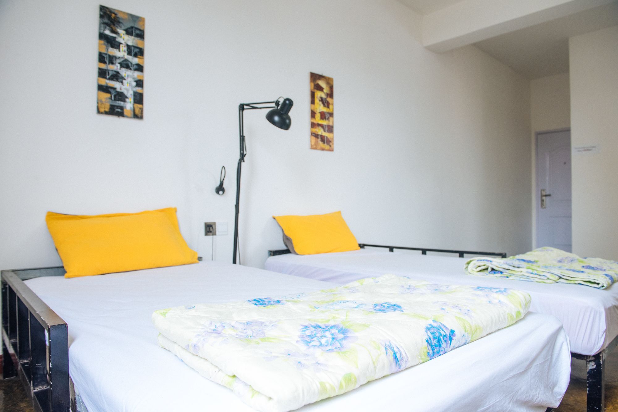 Dengba Hostel Γιανγκόν Εξωτερικό φωτογραφία